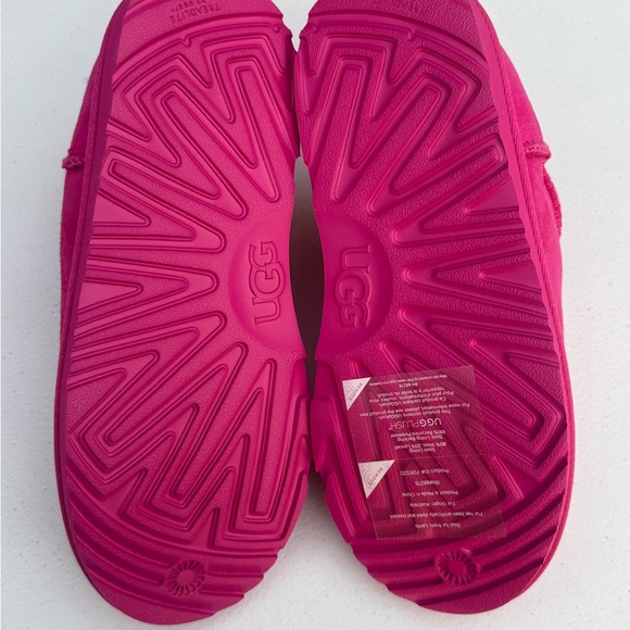 UGG Pink Ankle Boots Size 5 NWB - Picture 6 of 7